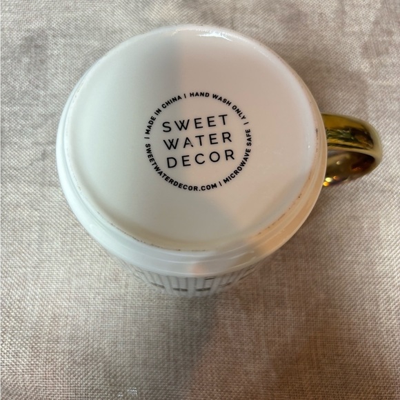 🔥SALE Sweet Water Decor Coffee Mug “HOMEBODY” - Picture 4 of 4